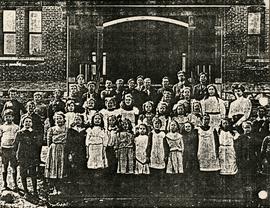 Class photo, Lampson St. School, 1905