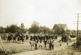 Funeral procession to military cemetery
