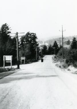 Admirals Road at Maple Bank Road
