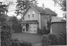 727 Lampson Street