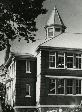 Exterior of Lampson St. School