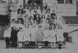 Lampson Street School class, [ca.1922]