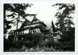Olde England Inn, east fa