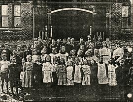 Class photo, Lampson St. School, 1905