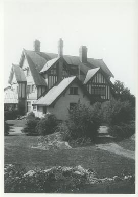 "Lyndhurst," back garden, north side