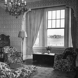 507 Head Street - Living Room