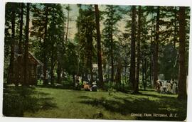 Picnicing in Gorge Park