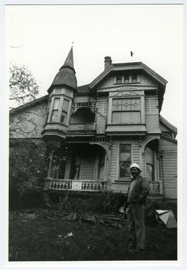 "Roslyn," 1135 Catherine Street