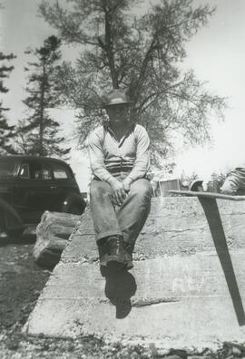 Dick Reeves at foot of Kinver Street