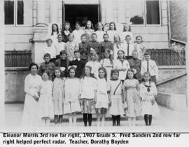 Grade 5, Lampson Street School class, 1907