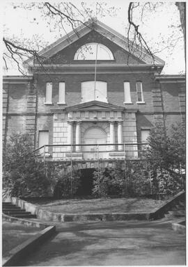 Lampson St. School Boarded Up