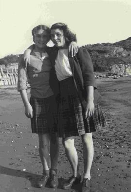 Astbury sisters at foot of Kinver Street on Fleming Beach