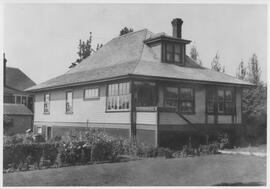 1205 Esquimalt Road - Acreman Family Home
