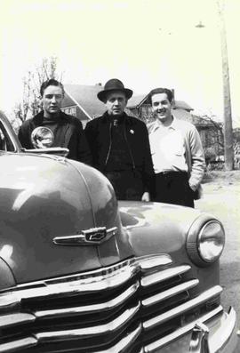 Denny Howe, Pop Dobbie, Jim Findlay in front of McCallum's house, Esquimalt Rd.