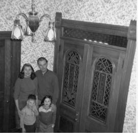 Gil Laurenson Family at 507 Head Street