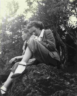 Evelyn Dabinett and Bill Cadwallader at Saxe Point Park