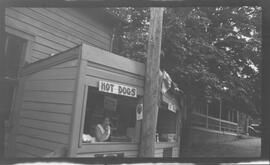 McAllister's Hotdog Stand near the Gorge Bridge