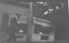 McAllister's Hotdog Stand near the Gorge Bridge
