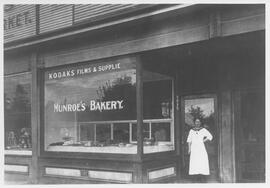 Munroe's Bakery, Esquimalt Road