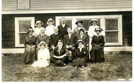 Esquimalt United Church Group ca. 1918